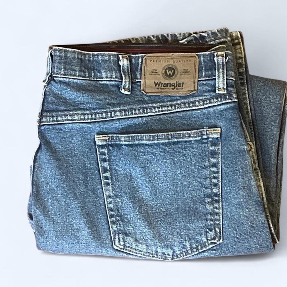 Wrangler Men’s Light Blue Straight Leg Jeans